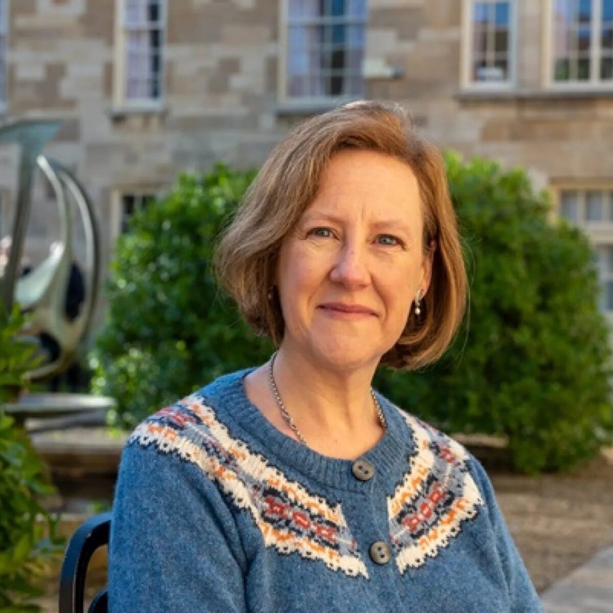 Dr Gillian Dow